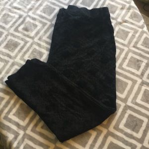 Black patterned legging type pants